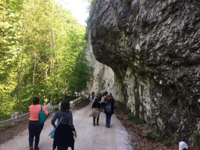 Cheile Oltetului Pestera Polovragi Pestera Muierii Horezu cu Terra Incognita