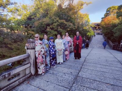 Prietenii, Japonia și cultorile toamnei6