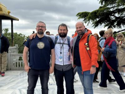 Damian Anfile insotitor de grup Istanbul cu Terra Incognita (2)