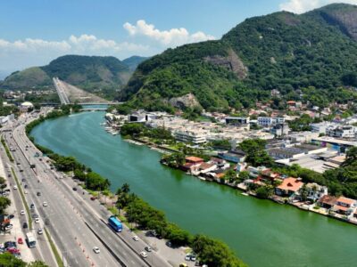 highway-road-barra-da-tijuca-rio-de-janeiro-brazil